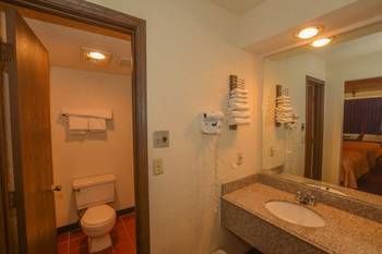 Meridian Inn Oklahoma City Airport ภายนอก รูปภาพ